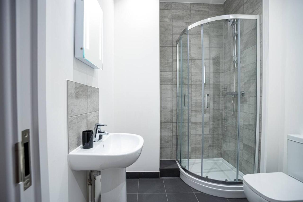 Two Bedroom - Central Peterborough Apartment - Bayard Apartments Kültér fotó