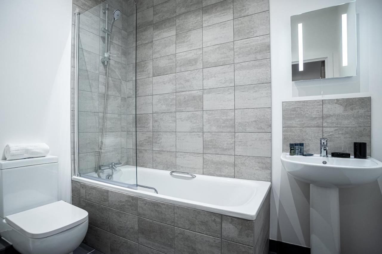 Two Bedroom - Central Peterborough Apartment - Bayard Apartments Kültér fotó
